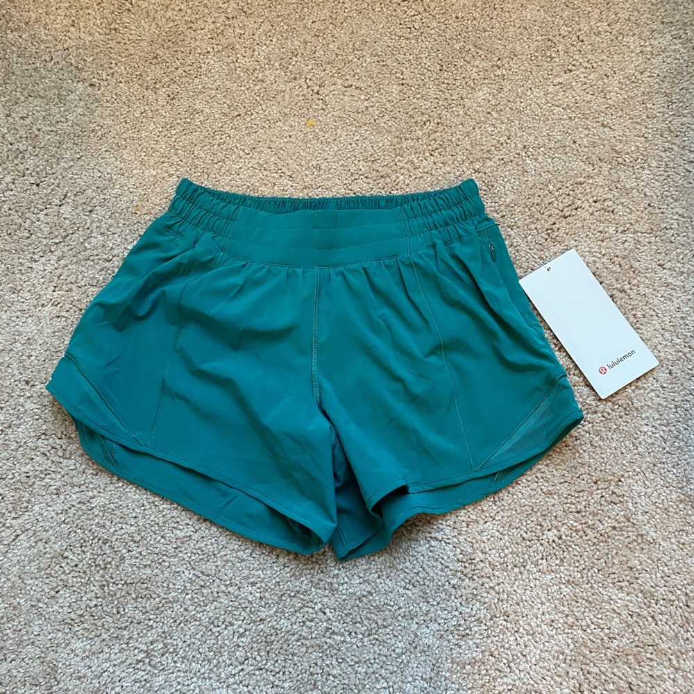 NWT lululemon Hotty hots size 6 4” teal lagoon